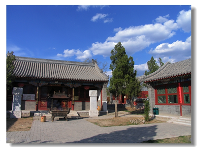 Xingglong temple (Beijing) 03.png